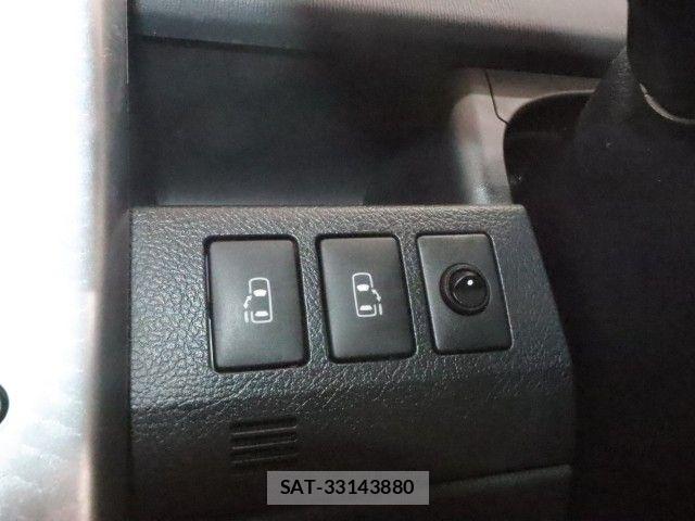 Toyota VOXY 2013-09 8102606-18