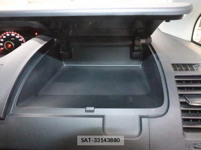Toyota VOXY 2013-09 8102606-19
