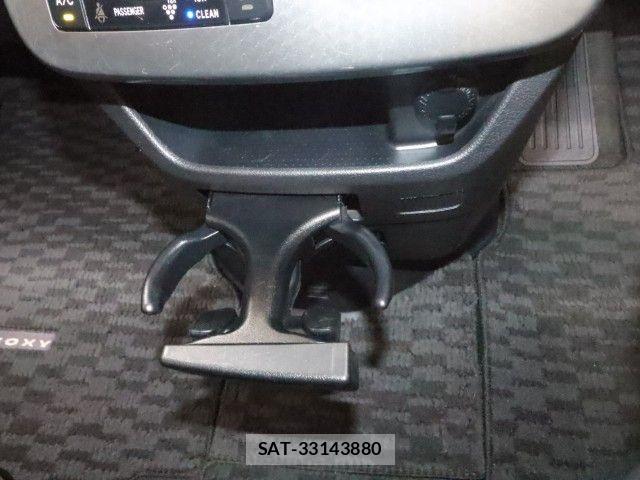 Toyota VOXY 2013-09 8102606-21