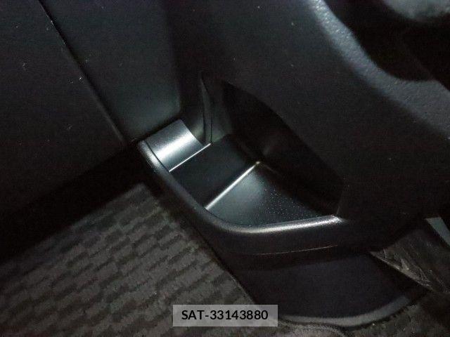 Toyota VOXY 2013-09 8102606-23