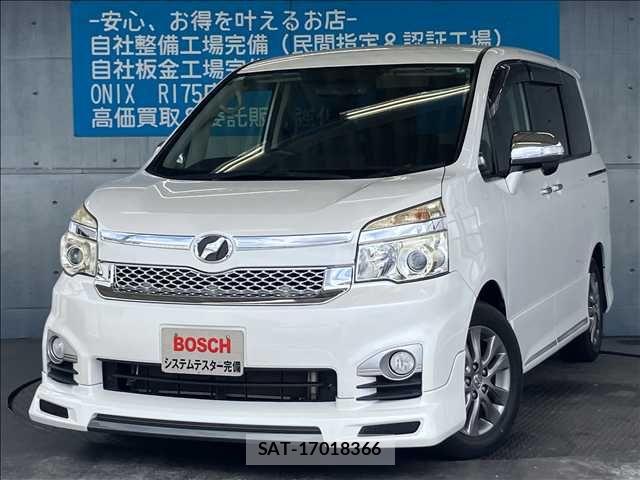 Toyota VOXY 2013-11 8102609-0