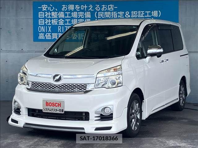 Toyota VOXY 2013-11 8102609-9
