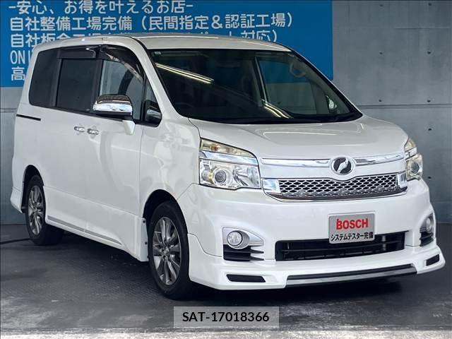Toyota VOXY 2013-11 8102609-10