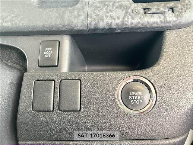 Toyota VOXY 2013-11 8102609-15