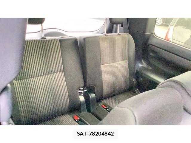Toyota VOXY 2019-03 8102584-9
