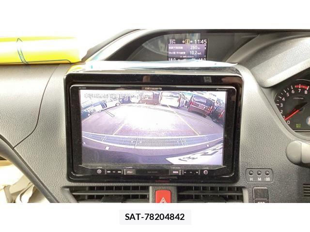 Toyota VOXY 2019-03 8102584-19