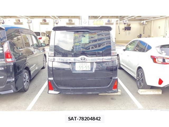 Toyota VOXY 2019-03 8102584-4