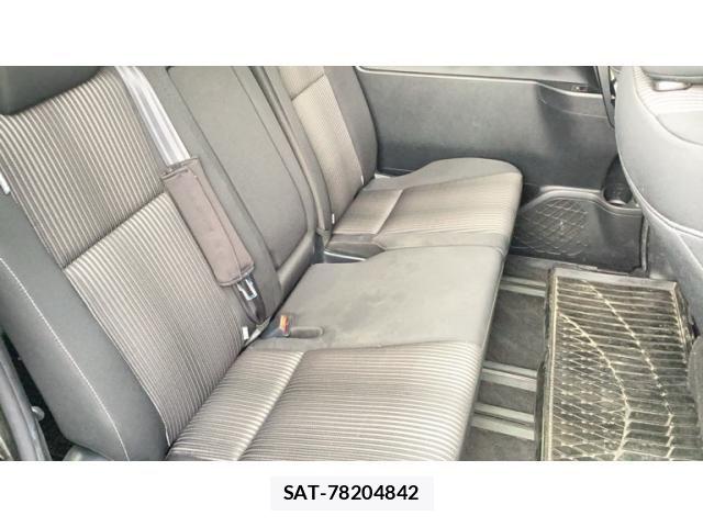 Toyota VOXY 2019-03 8102584-8