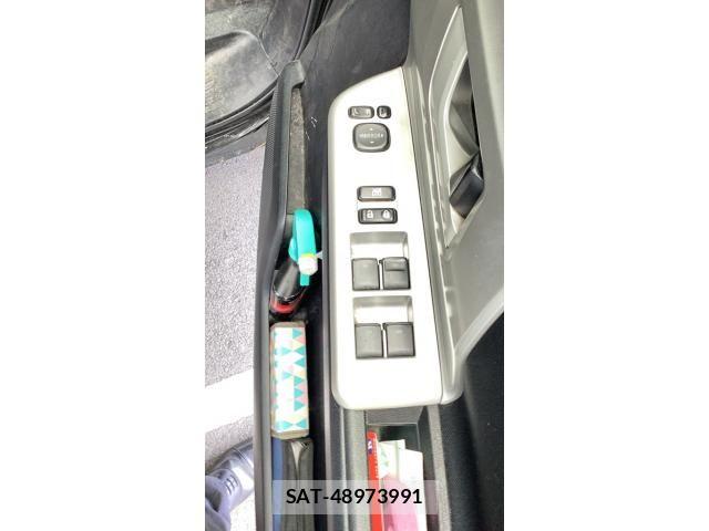 Toyota VOXY 2012-01 8102615-12