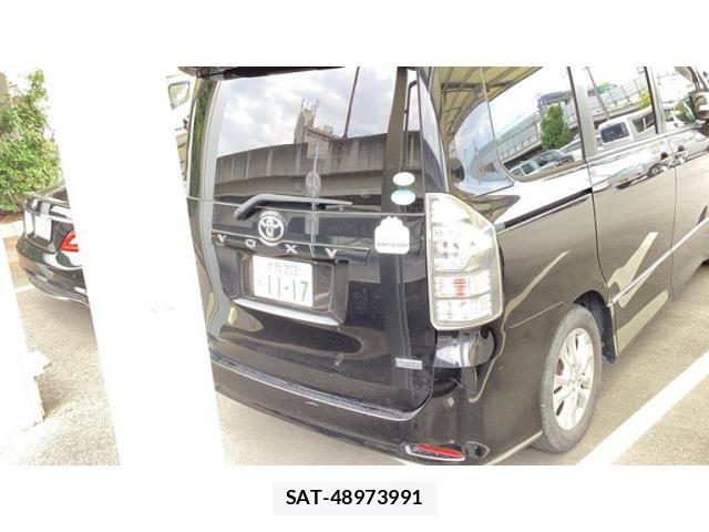 Toyota VOXY 2012-01 8102615-2