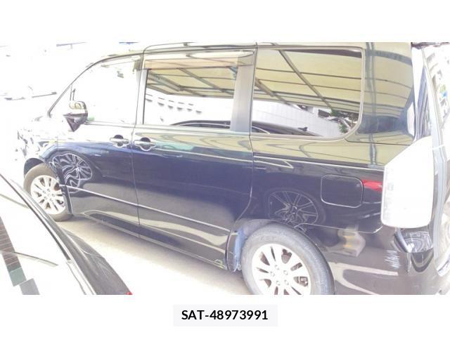 Toyota VOXY 2012-01 8102615-3