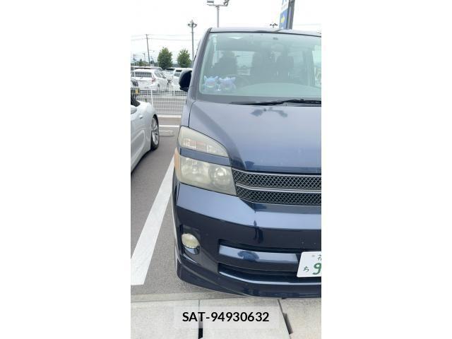 Toyota VOXY 2005-01 8102637-5