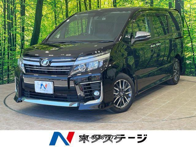 Toyota VOXY 2017-03 8102595-0