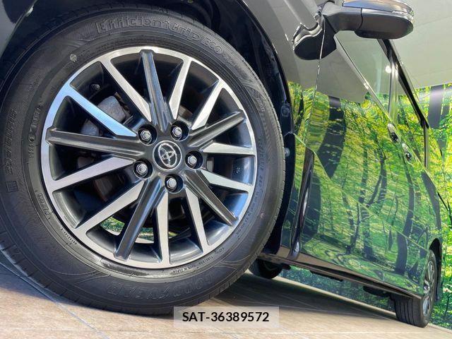 Toyota VOXY 2017-03 8102595-13