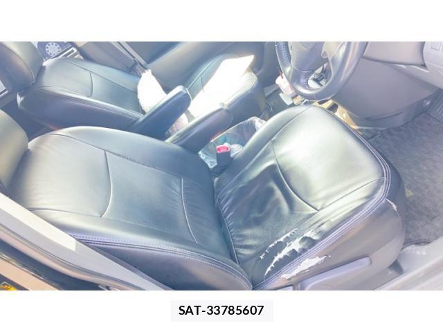 Toyota VOXY 2007-12 8102627-13
