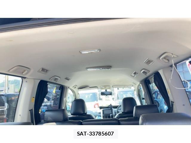 Toyota VOXY 2007-12 8102627-15