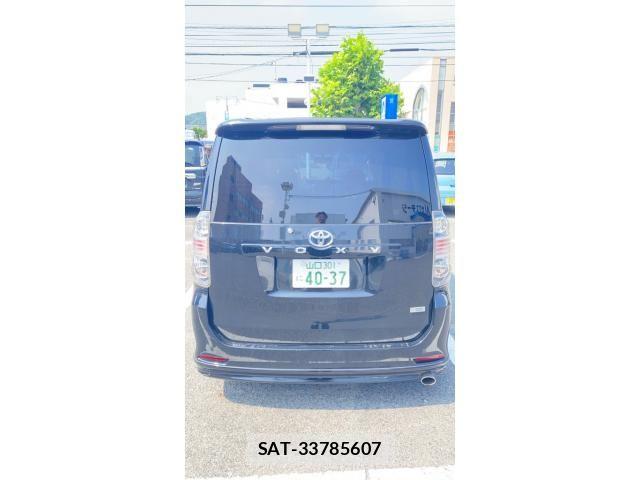 Toyota VOXY 2007-12 8102627-1