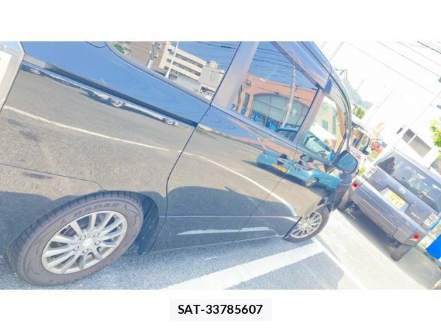 Toyota VOXY 2007-12 8102627-2