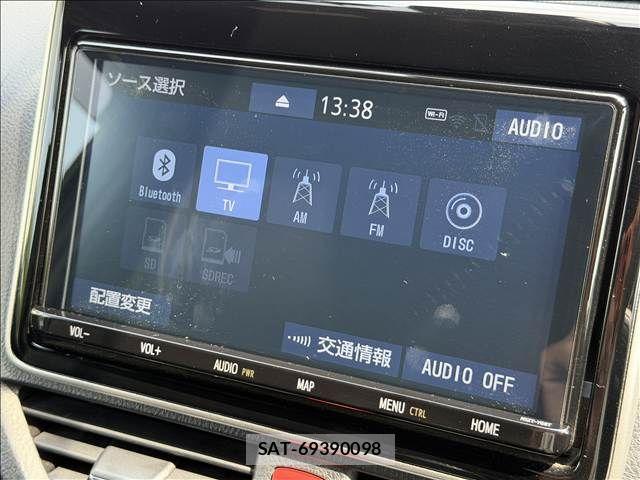Toyota VOXY 2021-02 8102582-2