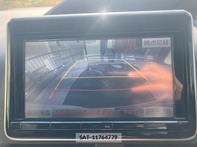 Toyota VOXY 2014-05 8102610-18