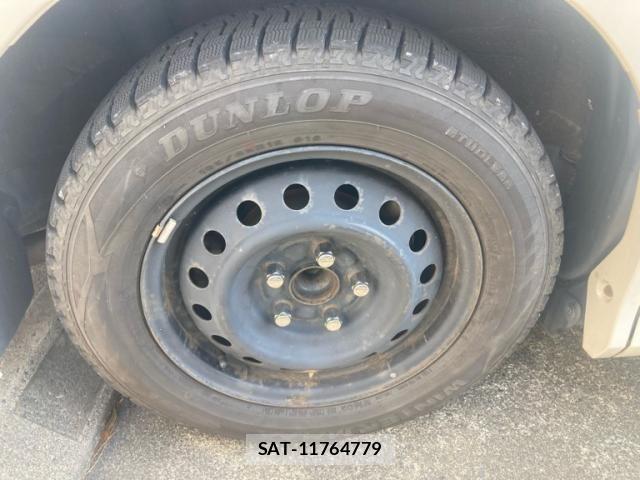 Toyota VOXY 2014-05 8102610-6