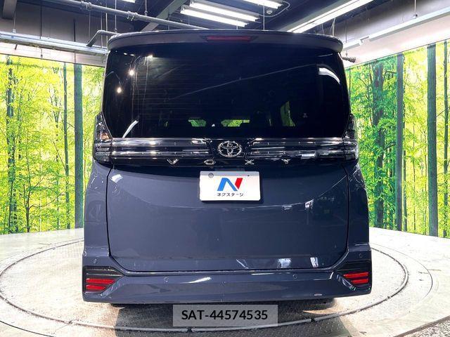 Toyota VOXY 2024-03 8102567-15