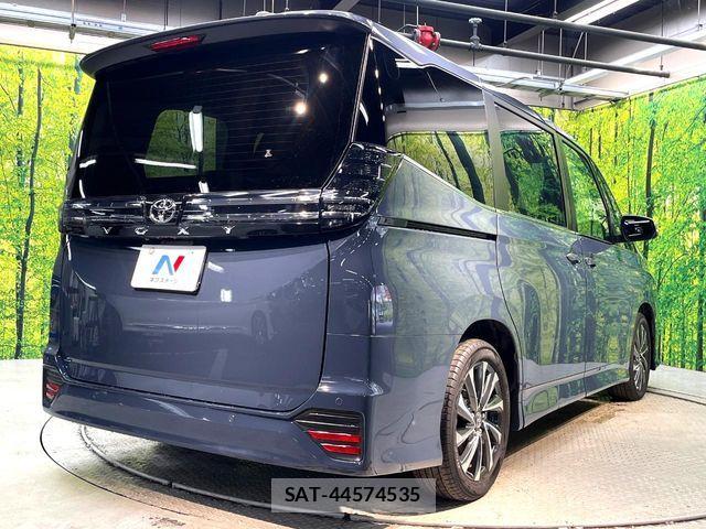 Toyota VOXY 2024-03 8102567-17