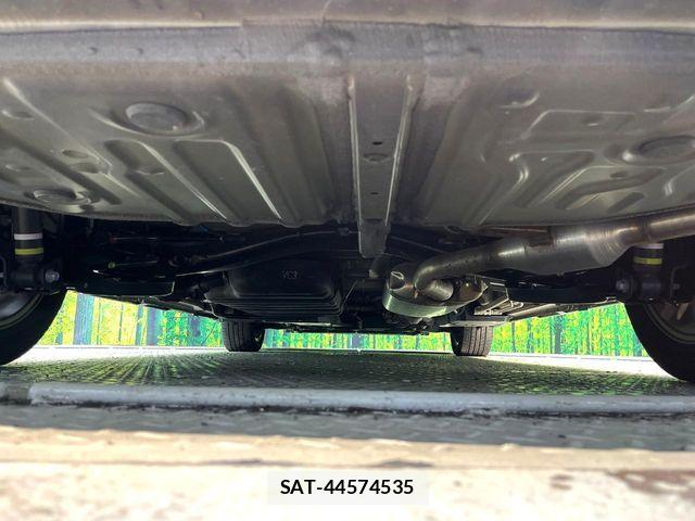 Toyota VOXY 2024-03 8102567-19
