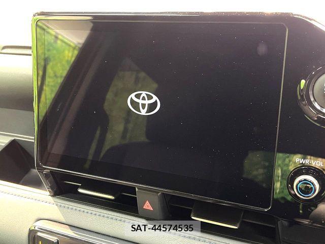 Toyota VOXY 2024-03 8102567-4