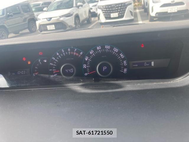 Toyota VOXY 2009-10 8102629-19