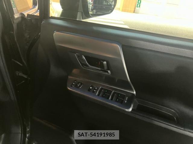 Toyota VOXY 2011-10 8102614-10