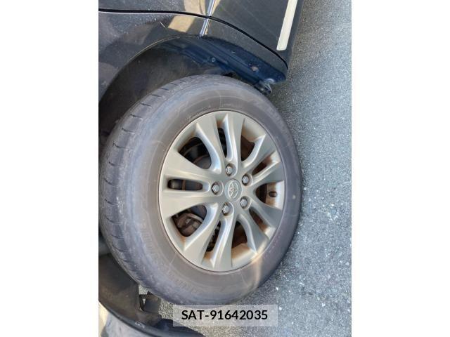 Toyota VOXY 2013-02 8102613-4