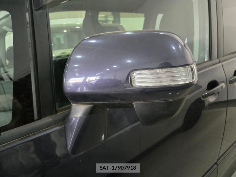 Toyota VOXY 2009-01 3432633-9