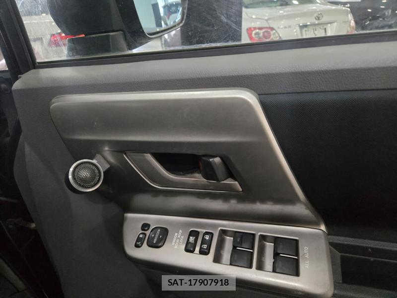 Toyota VOXY 2009-01 3432633-8