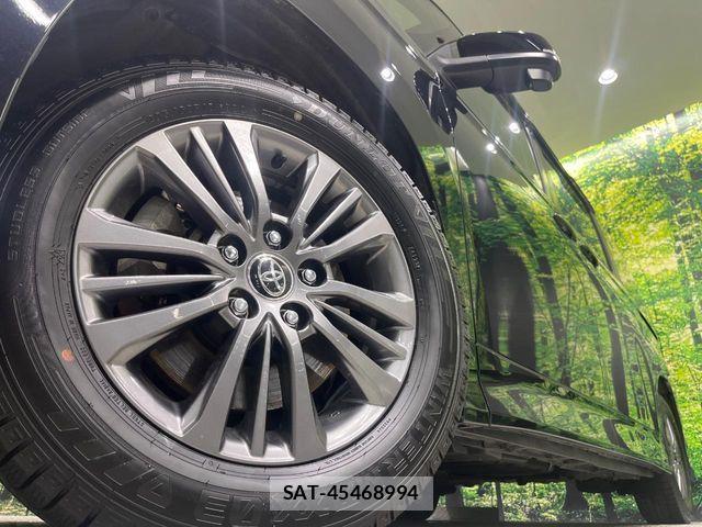 Toyota VOXY 2023-02 8102568-14