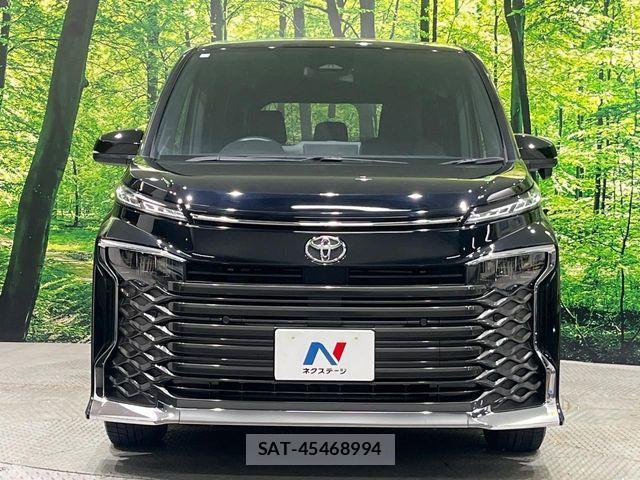 Toyota VOXY 2023-02 8102568-15