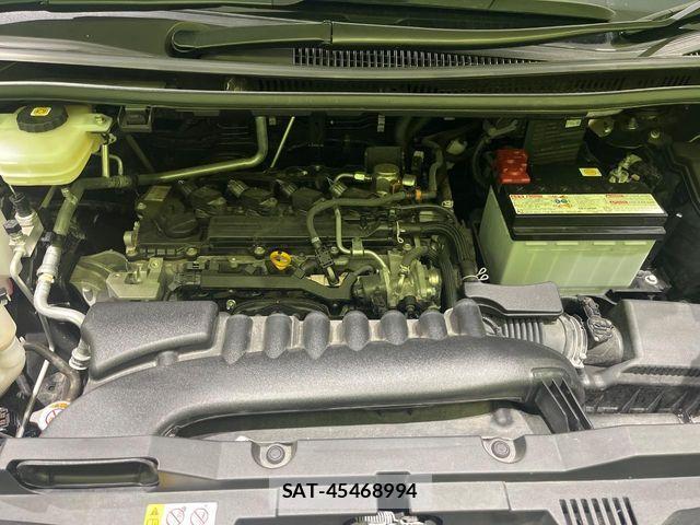 Toyota VOXY 2023-02 8102568-19