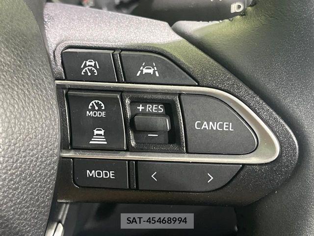 Toyota VOXY 2023-02 8102568-5