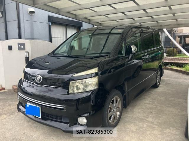 Toyota VOXY 2009-10 8102617-0