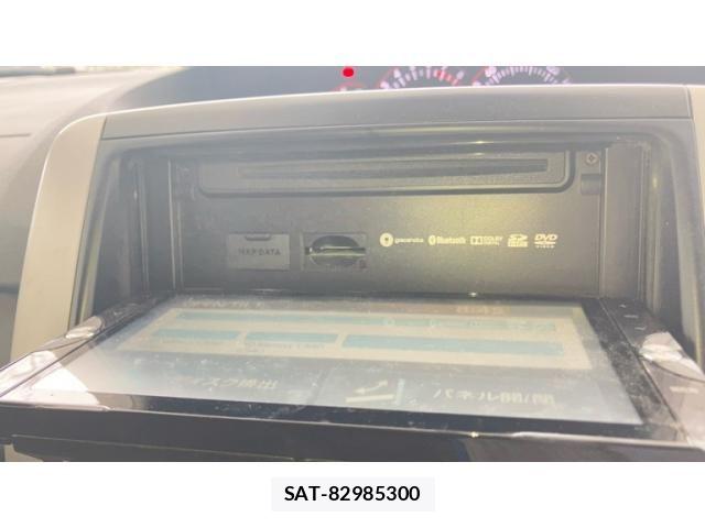 Toyota VOXY 2009-10 8102617-26