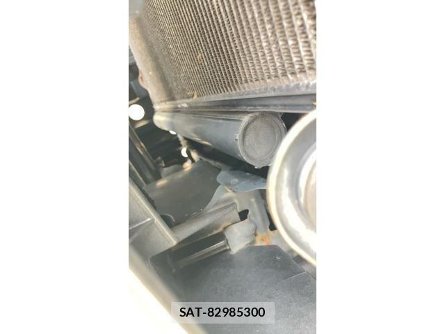 Toyota VOXY 2009-10 8102617-27