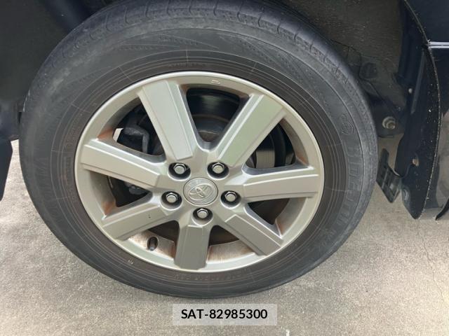 Toyota VOXY 2009-10 8102617-5