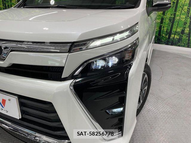 Toyota VOXY 2018-09 8102594-13