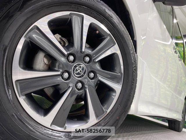 Toyota VOXY 2018-09 8102594-14