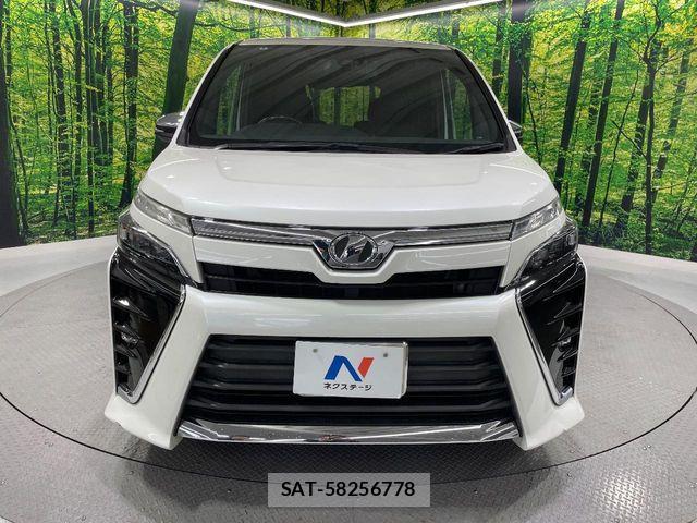 Toyota VOXY 2018-09 8102594-15