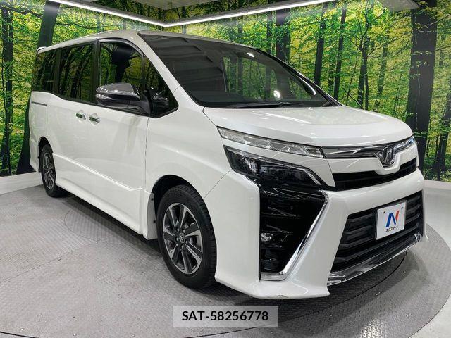 Toyota VOXY 2018-09 8102594-17