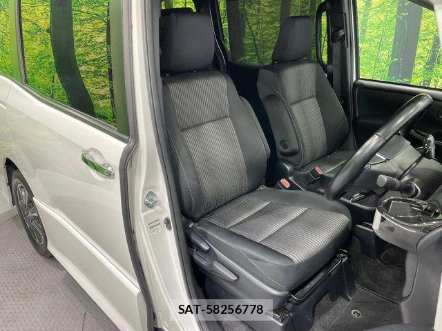 Toyota VOXY 2018-09 8102594-8
