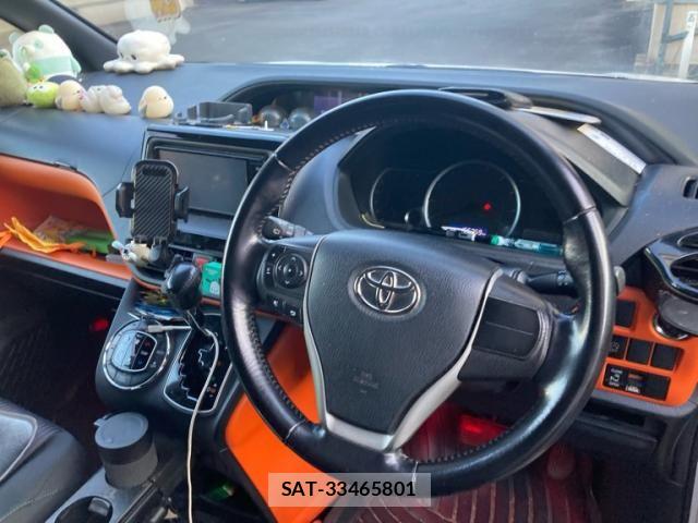 Toyota VOXY 2014-06 8102612-12