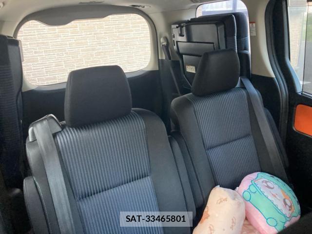 Toyota VOXY 2014-06 8102612-14