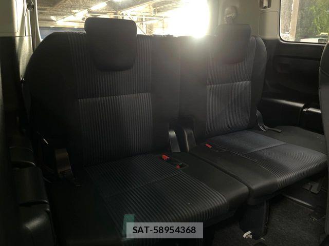 Toyota VOXY 2015-09 8102601-9